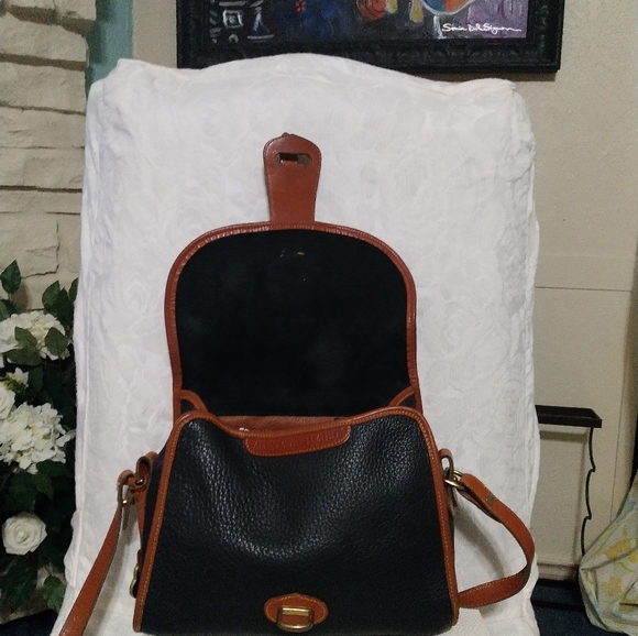 Dooney & Bourke Vintage All Weather Leather purse - Picture 4 of 16